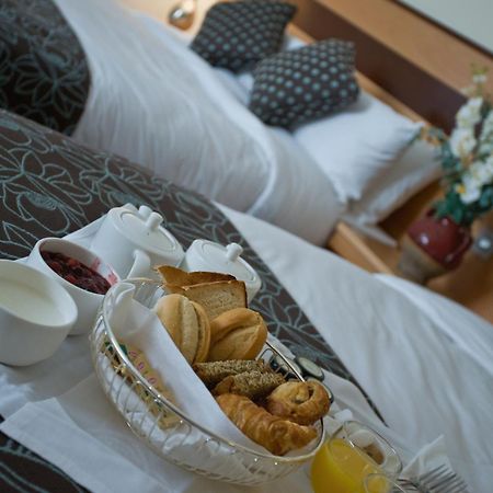 Ard Ri House Hotel Tuam Bagian luar foto