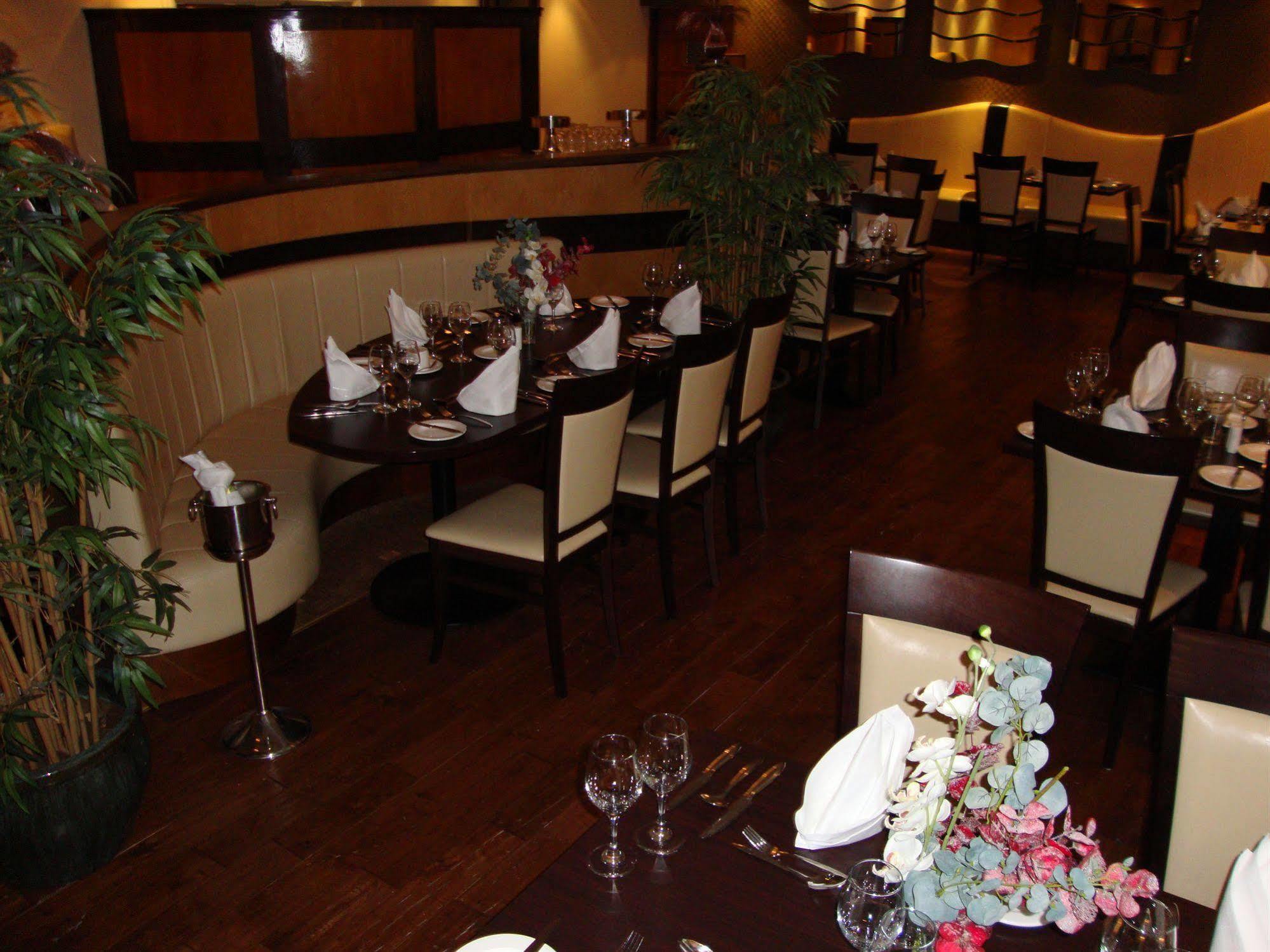Ard Ri House Hotel Tuam Bagian luar foto