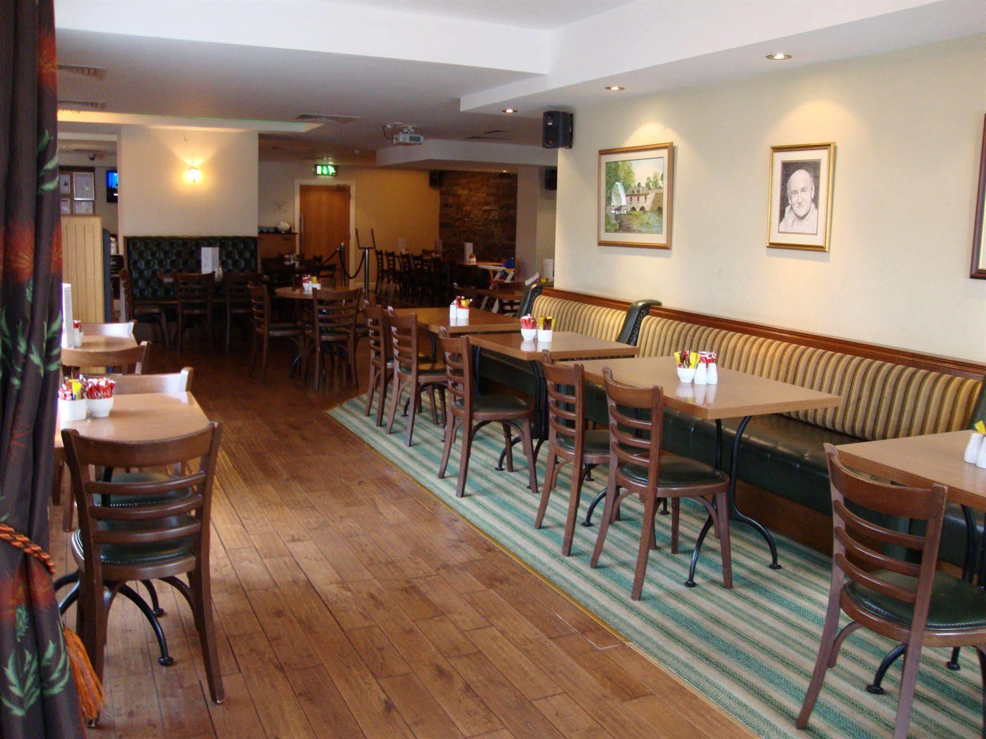 Ard Ri House Hotel Tuam Bagian luar foto