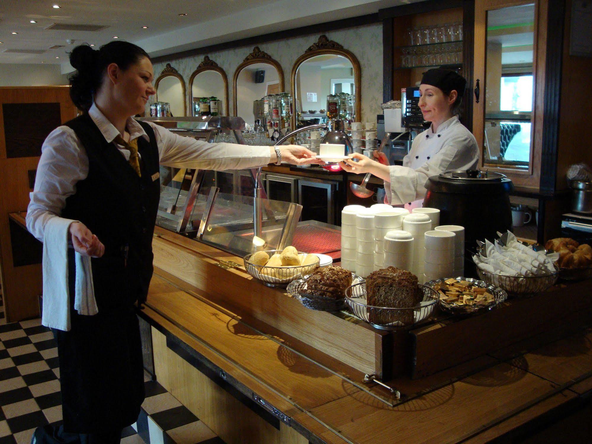 Ard Ri House Hotel Tuam Bagian luar foto